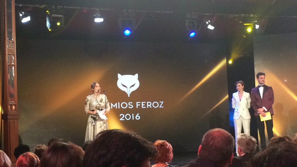Paula Ortiz recogiendo el premio Feroz a la mejor dirección por ‘La novia’ // Imagen: R. Viejo
